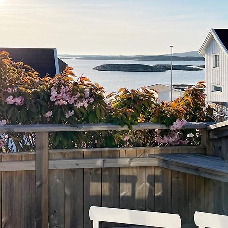 2 Person Holiday Home In V Jern Kungshamn Exteriör bild